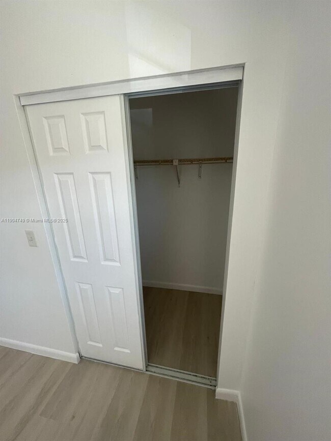 Building Photo - 2520 NW 52nd Ave