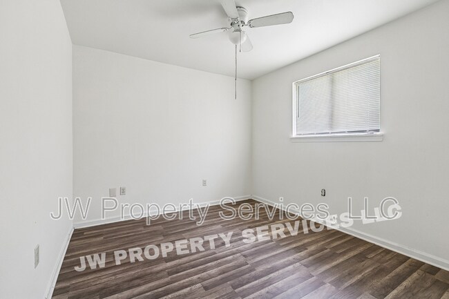 Building Photo - 204 Wilker Neal Ave