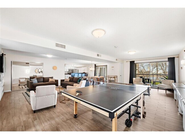 Building Photo - 4860 Park Commons Dr
