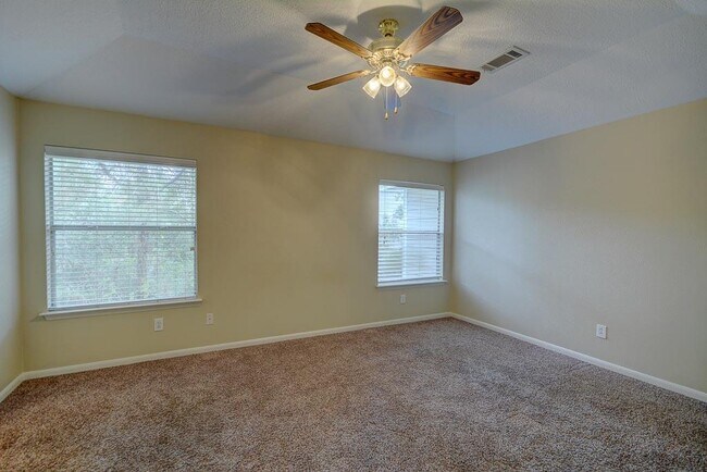 Building Photo - 7 N Spiral Vine Cir