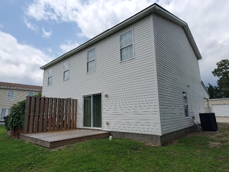 Building Photo - 4093 Mica Ave