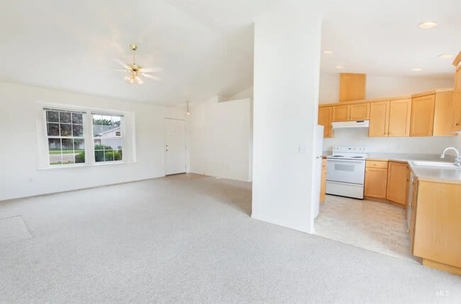 Building Photo - Stony Meadow Drive