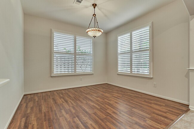 Building Photo - 89 N Apple Springs Cir