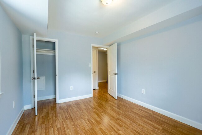 Building Photo - Charming 2 BR/1 BA Apartment in Deanwood –...