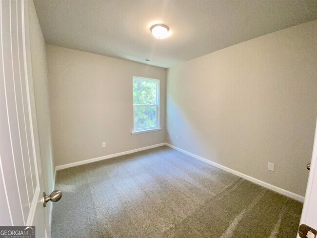 Building Photo - 6128 Oakley Rd