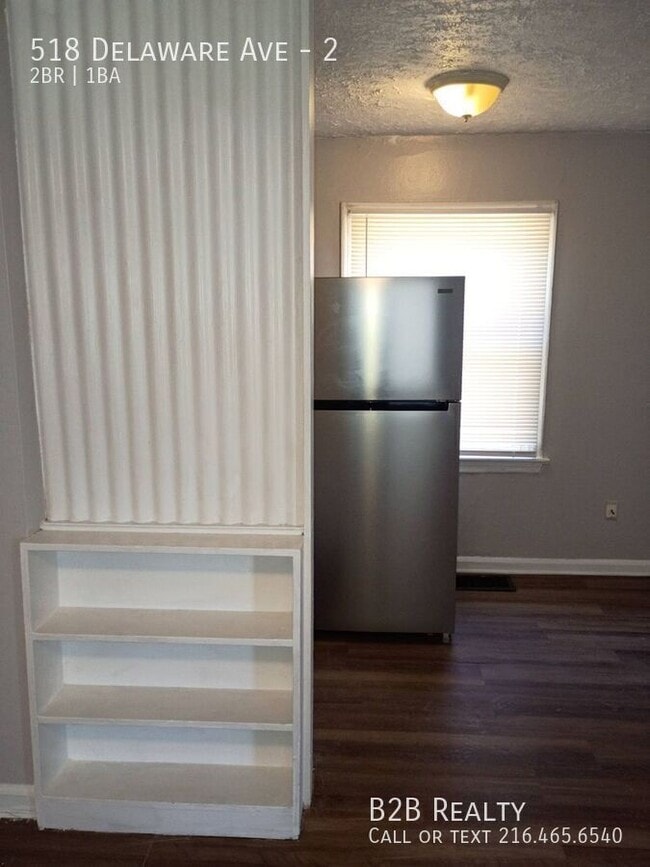 Building Photo - 518 Delaware Ave