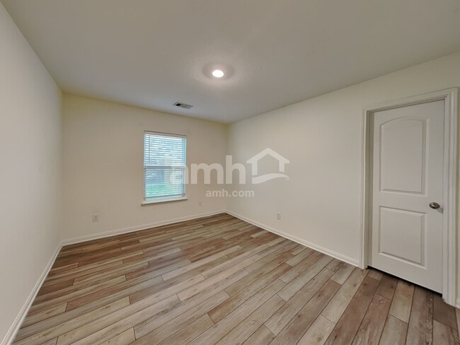 Building Photo - 1270 Treeta Trail