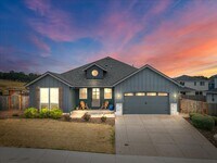 Building Photo - 3Bed/2 Bathroom Beautiful New Construction...