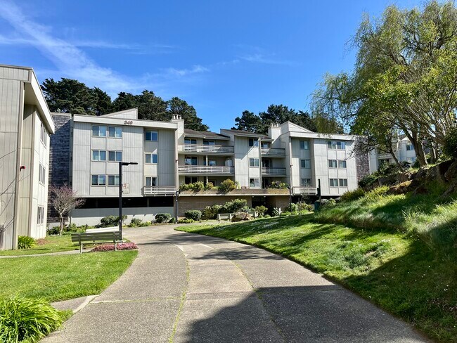 Building Photo - 349 Philip Dr
