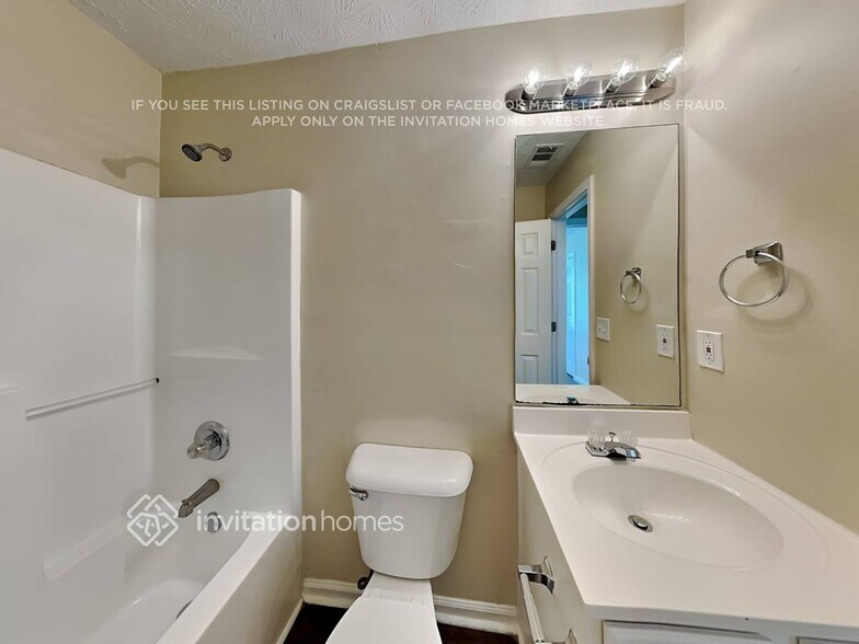 Building Photo - 306 Brookside Dr