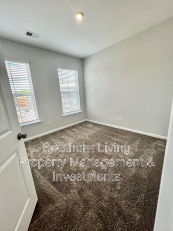 Building Photo - 6985 Waterstone Dr