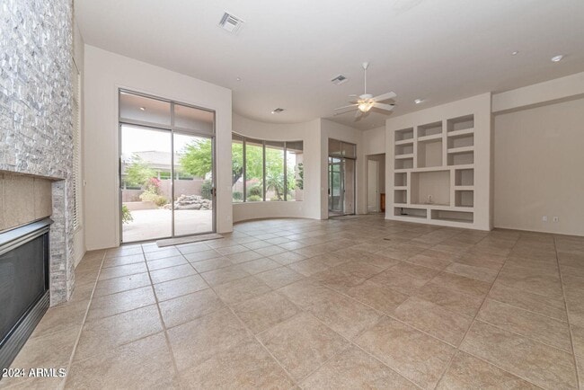 Building Photo - 11473 E Blanche Dr