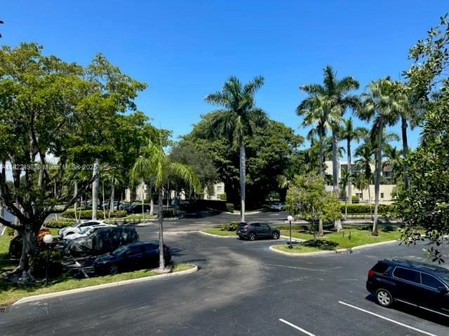 Building Photo - 1 Royal Palm Way