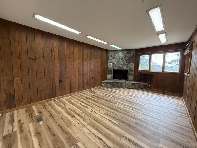 Building Photo - 3 Bedroom 2 Bathroom Home located in Greene County, TN