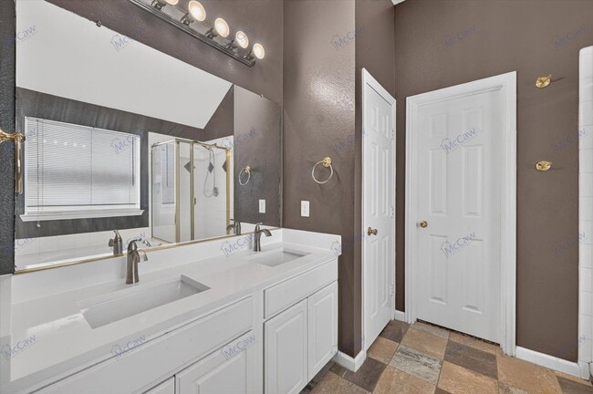 Building Photo - 5079 Postwood Dr