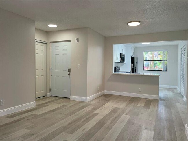 Building Photo - 5741 Riverside Dr