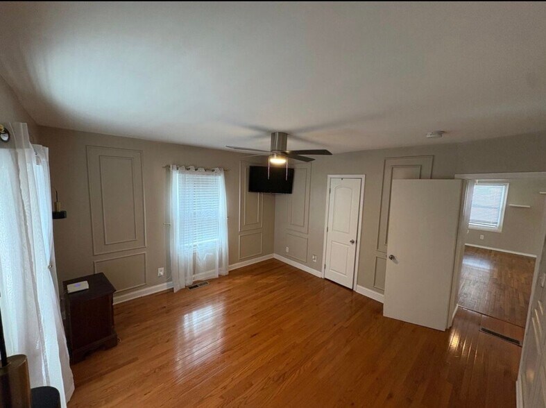 Building Photo - 151 Sunset Ave NW