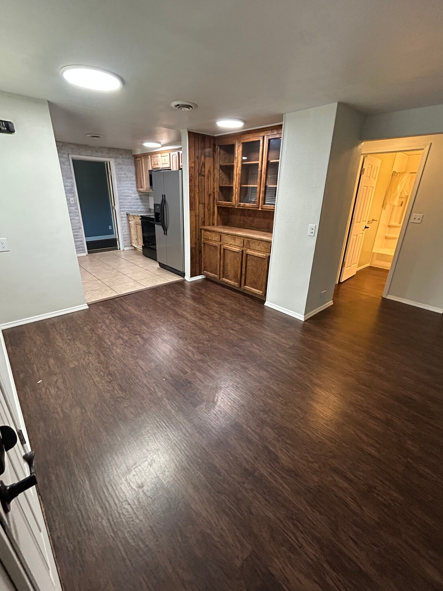 Dining room - 719 W Loop Dr