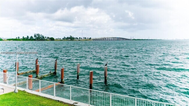 Building Photo - 3301 NE 5th Ave