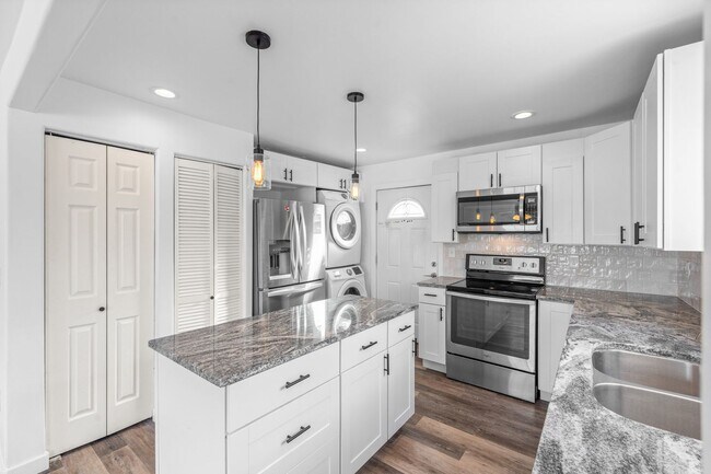 Building Photo - Remodelled Home In Large Backyard