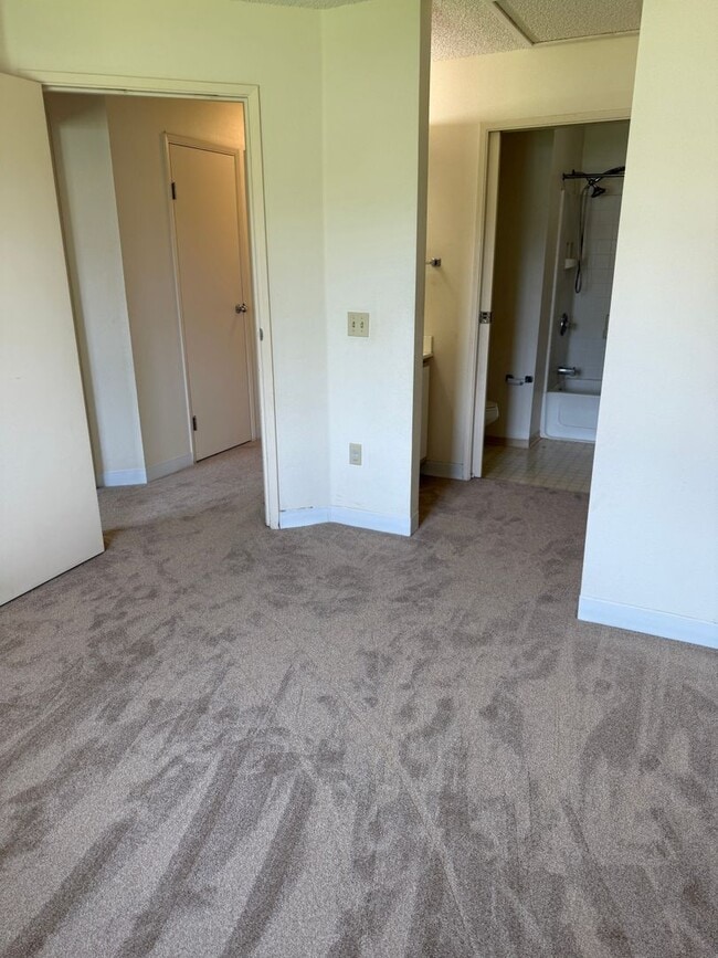 Building Photo - 95-1023 Kaapeha St #54