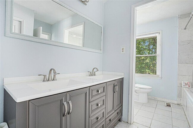 Building Photo - 3660 Eagle Woods Cir