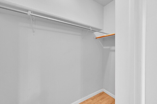 Building Photo - $2,295.00 - 3 Bedrooms, 1.5 Bathroom, Town...