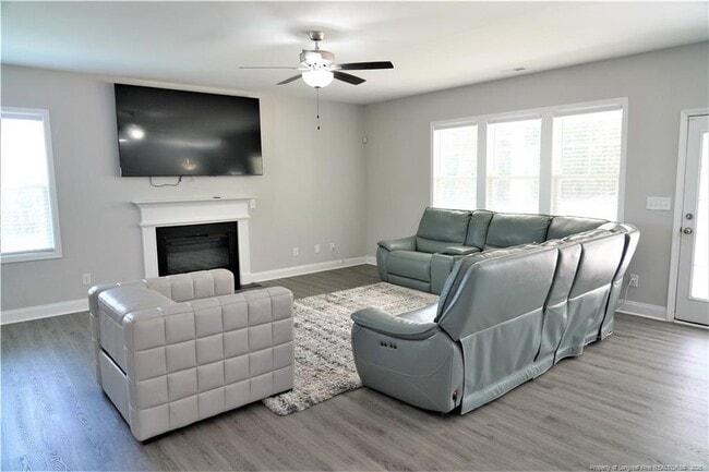 Building Photo - 113 Nairn St