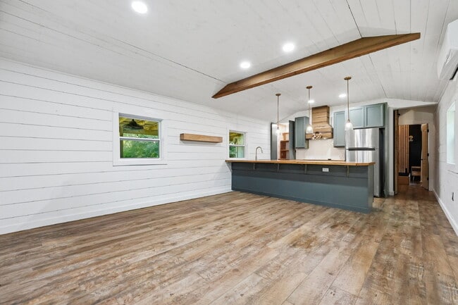 Building Photo - Must-See Country Retreat with Modern Convenience
