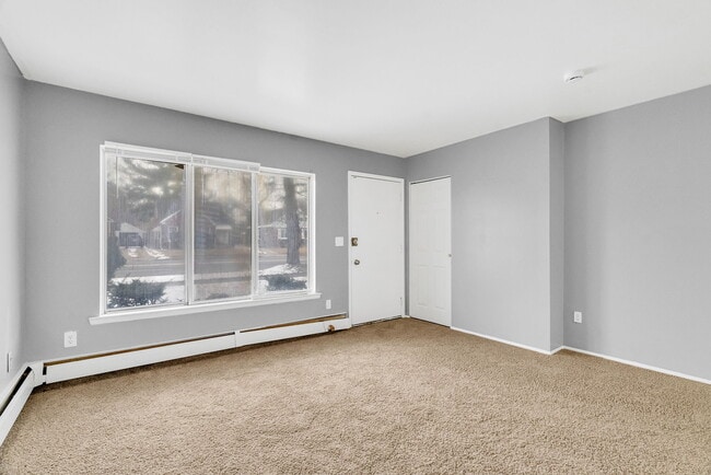 Building Photo - 4535 Cadieux Rd