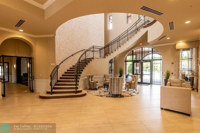 Building Photo - 8455 Lakeview Trail
