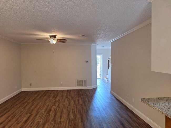 Building Photo - 1115 Blinken St