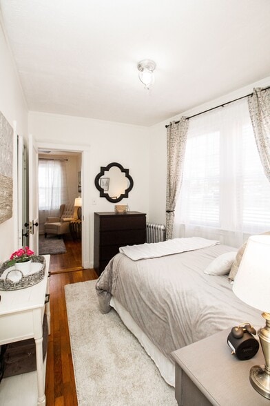 Building Photo - 191 Kent St