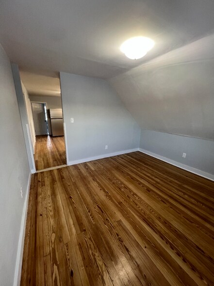 Building Photo - 25 Babbitt St