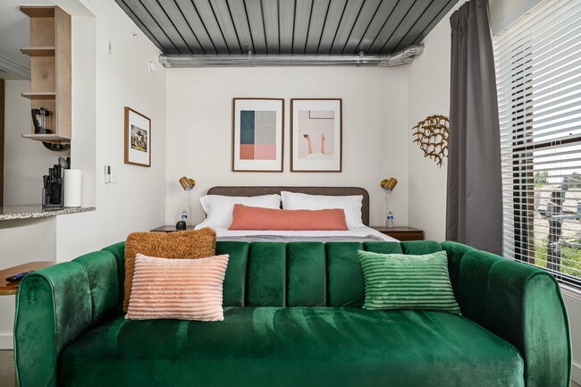 Building Photo - Midtown Studio! 50% Off Fees + $1,000 GC!