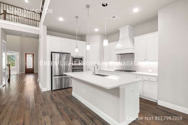 Building Photo - 4240 Yucca Dr