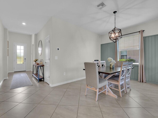 Building Photo - 3637 Passion Vine Dr