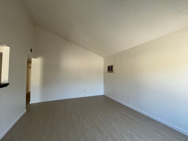 Building Photo - 8890 Arcade- 4 Bedroom 2 Bath home