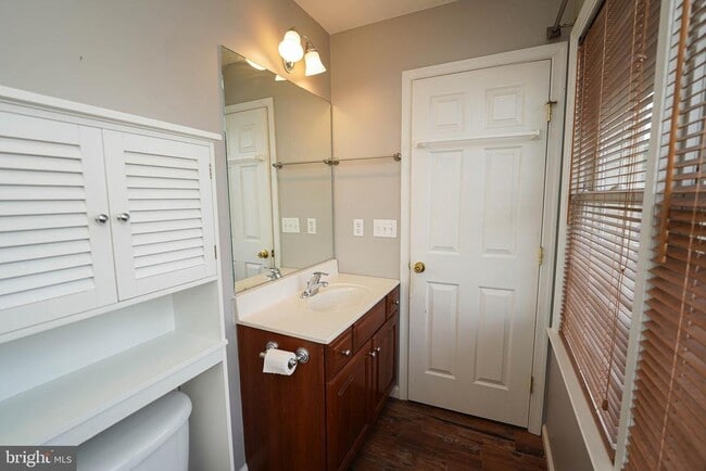 Building Photo - 1331 Aspen Dr