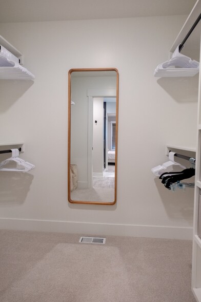 Building Photo - 7269 Yellowstone Dr