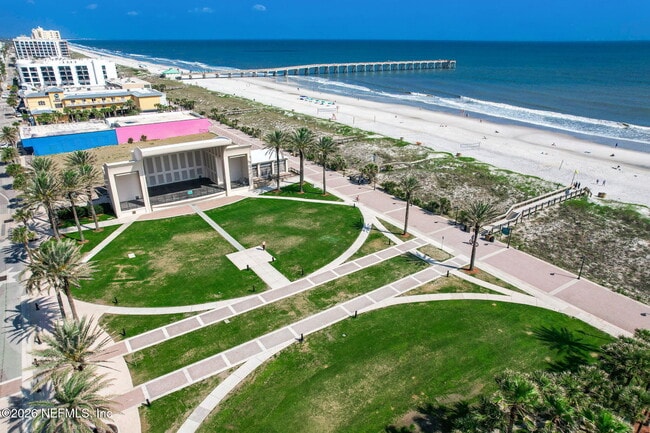 Building Photo - 3447 Heron Dr N