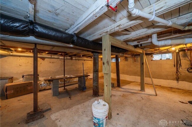Building Photo - 8504 Meeker Rd