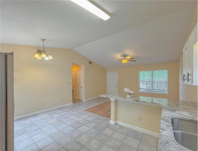 Building Photo - 1555 Sprucewood Trail