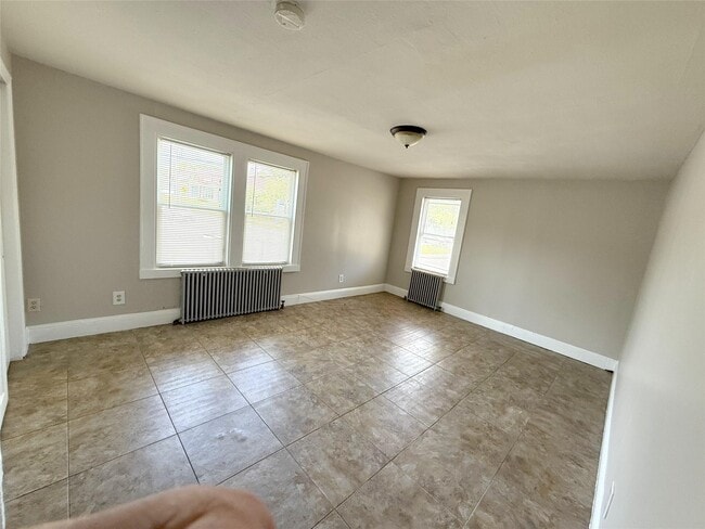Building Photo - 135 Ramapo Rd