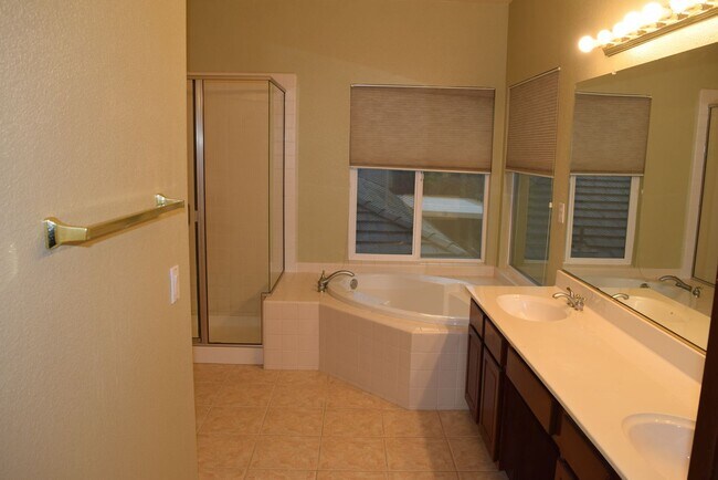 Building Photo - 34 Penelope Ct