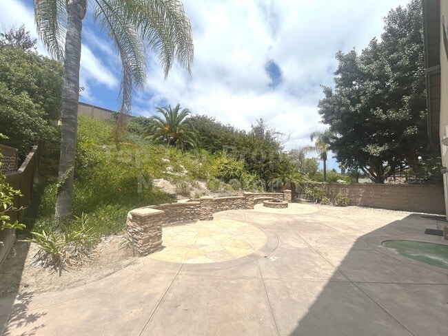 Building Photo - ***Gorgeous 4 bed / 3 bath / 2,585 sqft House in Calavera Hills - Available 07/01***