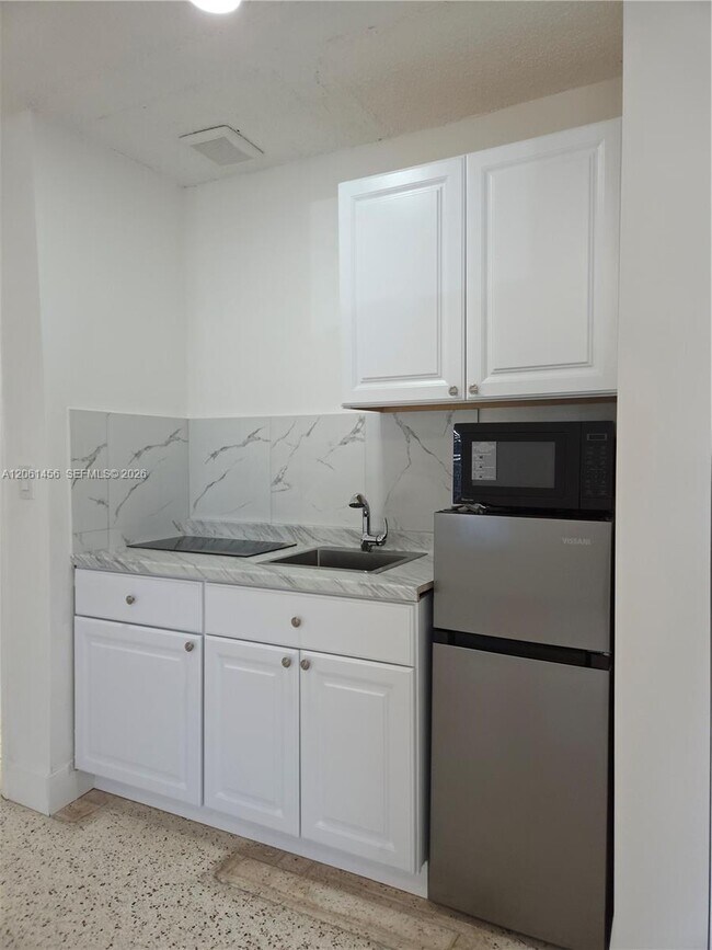 Building Photo - 3146 NW 29th St