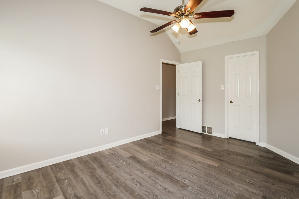 Building Photo - 8280 Dexter Ridge Cove E