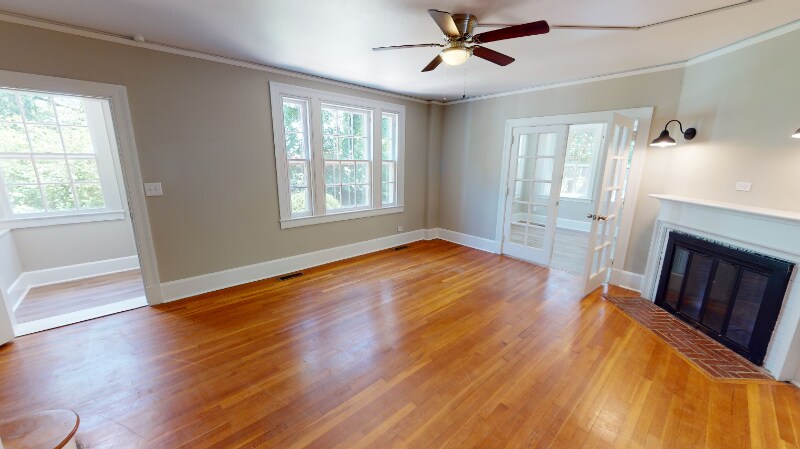 Building Photo - 502 N Thomas Rd