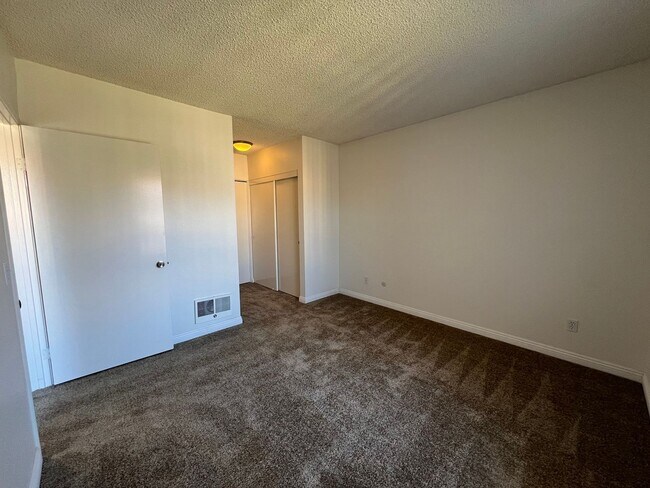 Building Photo - Second Month Free! Welcome Home to La Casa...